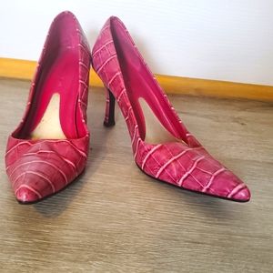 Vintage Amanda Smith Pink Crocodile heels